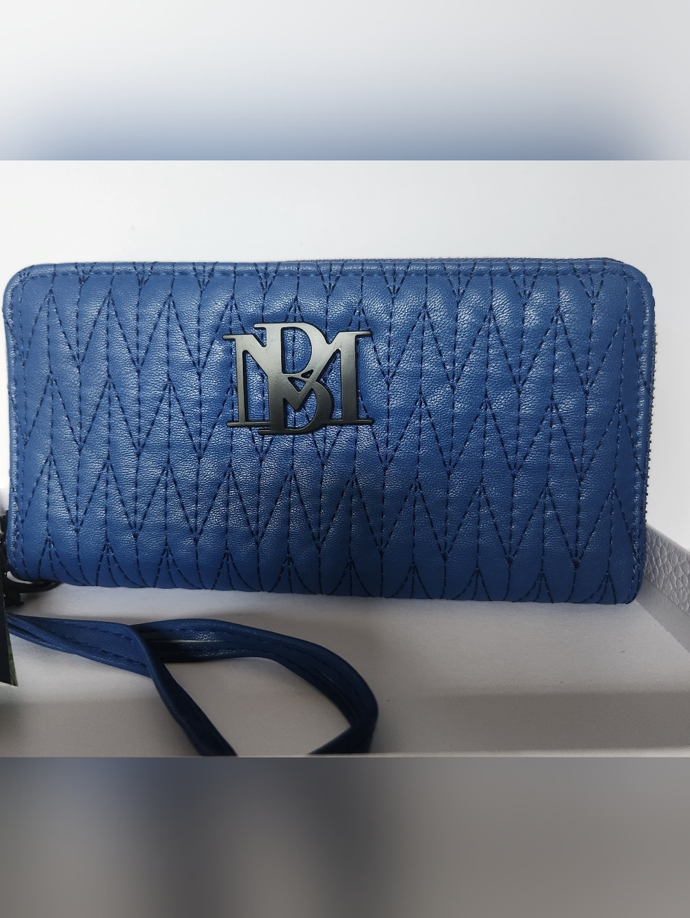 Badgley Mischka Quilted Navy Blue Zip Wallet Wristlet with Logo